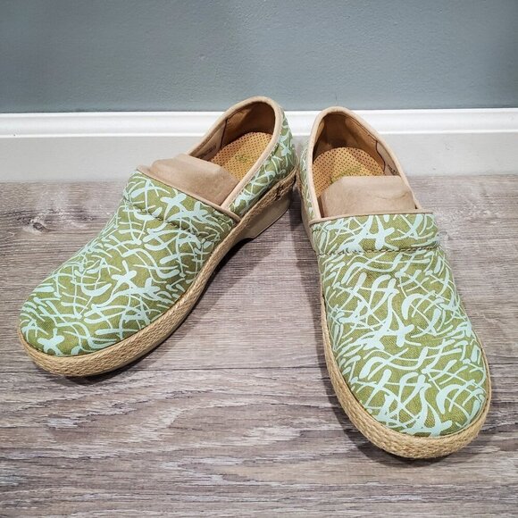 Dansko Women's Victoria Vegan Green Grass Canvas Classic Clogs Sz 41 US 10.5-11 - Picture 1 of 15